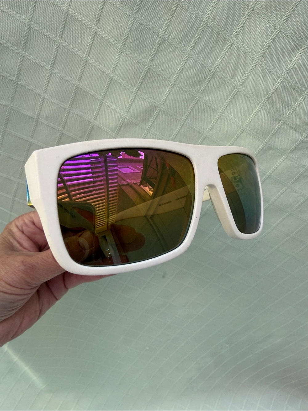 Vintage Marc by Marc Jacobs White Oversized Mirrored Sunglasses Pink/Gold Lenses
